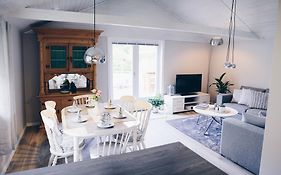 Dalhus - House With Jacuzzi
